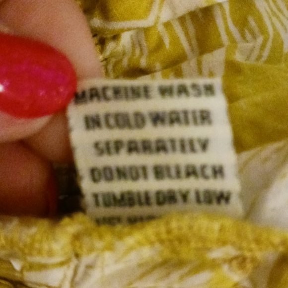 NWT Sim & Sam V-neck cotton crop.  Womens.  Size: Small - Picture 6 of 8